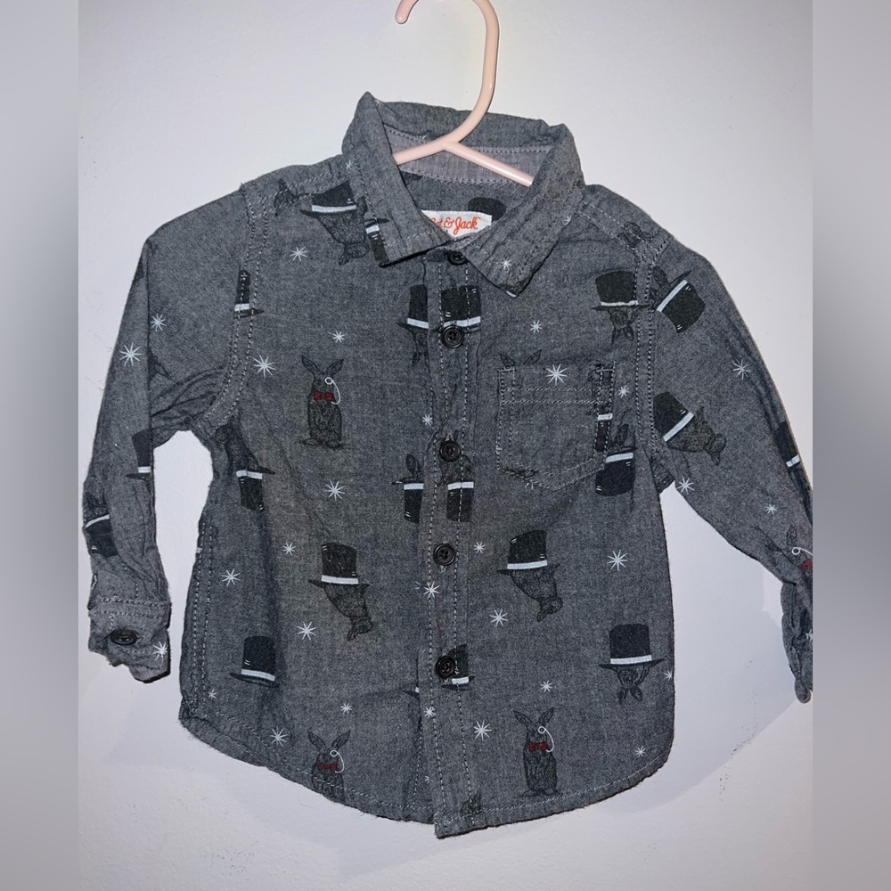 Boys 12mo. Cat & Jack Charcoal Button Down Shirt with magician/bunny print